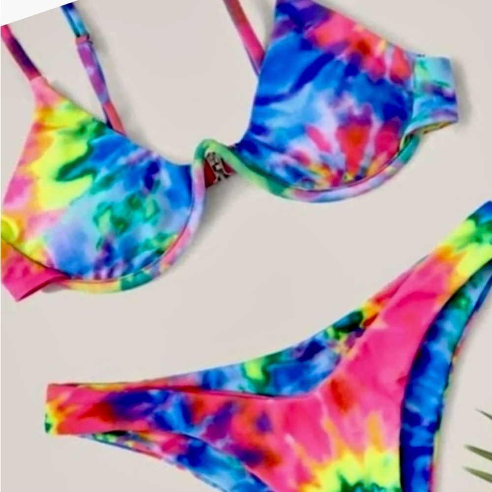 BRAND NEW/NEVER WORN SHEIN Boho Rainbow Tie Dye Bikini Size Medium